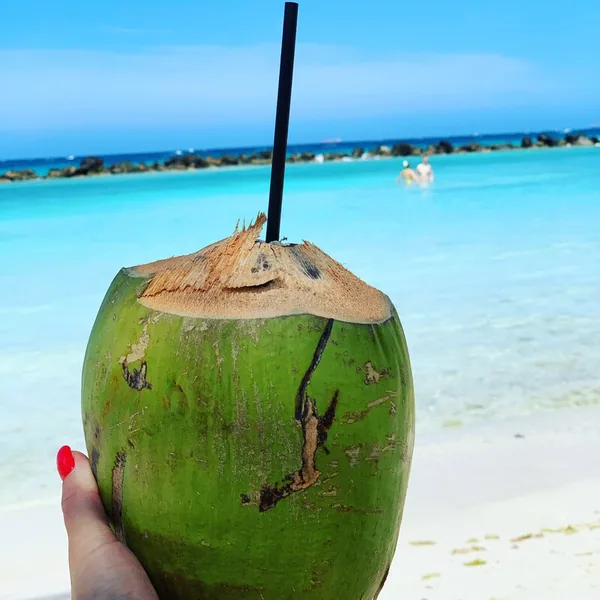Foto ilustrativa: Coco verde